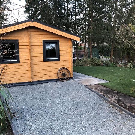 3 Slaapkamer Blokhut Met Opgemaakte Bedden Villa Putten Exterior foto