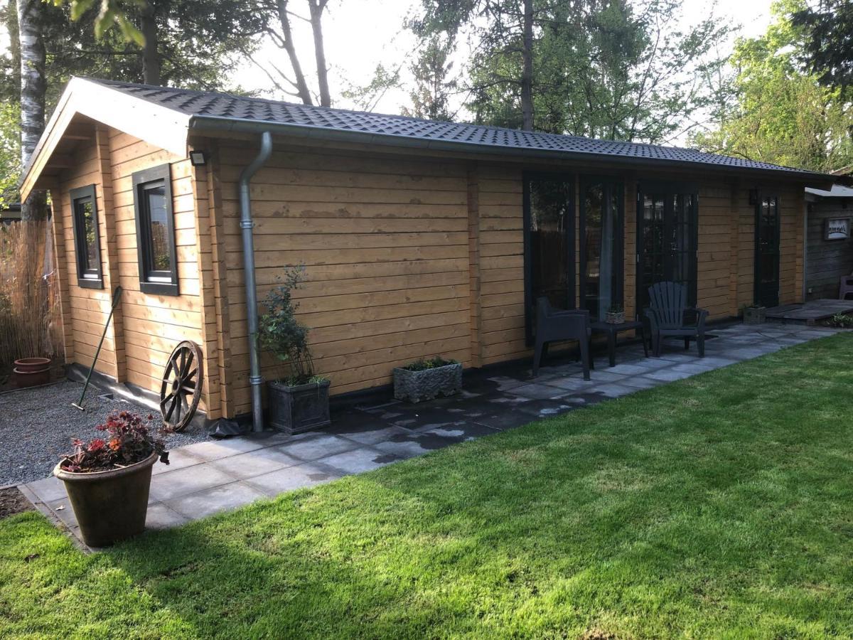 3 Slaapkamer Blokhut Met Opgemaakte Bedden Villa Putten Exterior foto