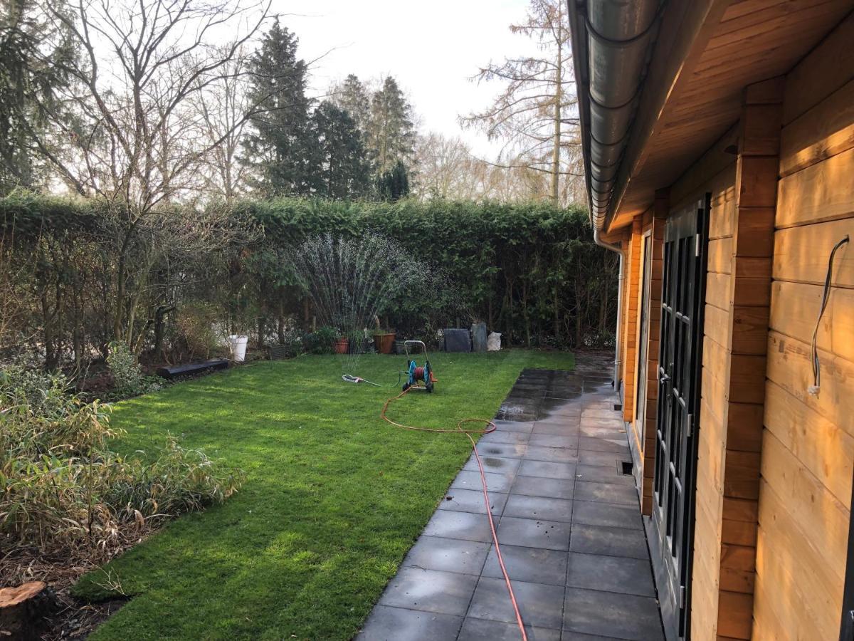 3 Slaapkamer Blokhut Met Opgemaakte Bedden Villa Putten Exterior foto