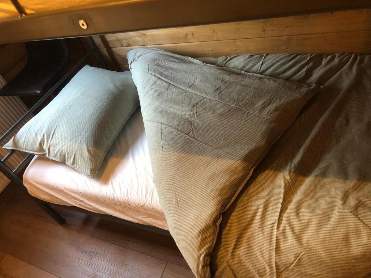 3 Slaapkamer Blokhut Met Opgemaakte Bedden Villa Putten Exterior foto