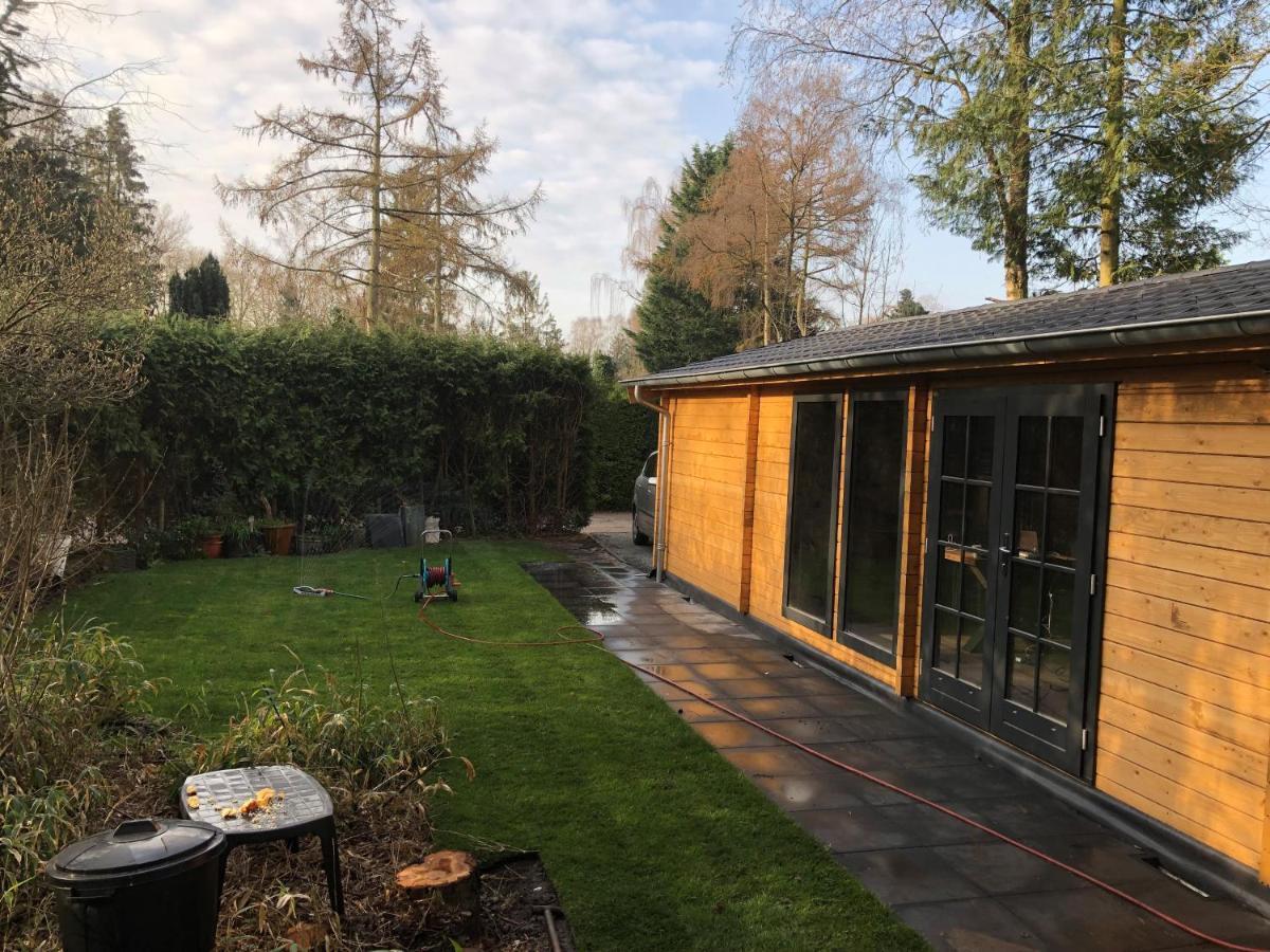 3 Slaapkamer Blokhut Met Opgemaakte Bedden Villa Putten Exterior foto